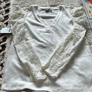 Elegant White Lace Sleeve Women's Top